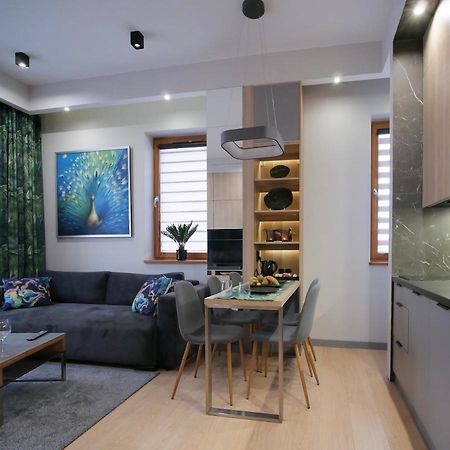 4Uapart-Apartment Suite Platan Tower Paradiso ชวีโนวิชแจ ภายนอก รูปภาพ