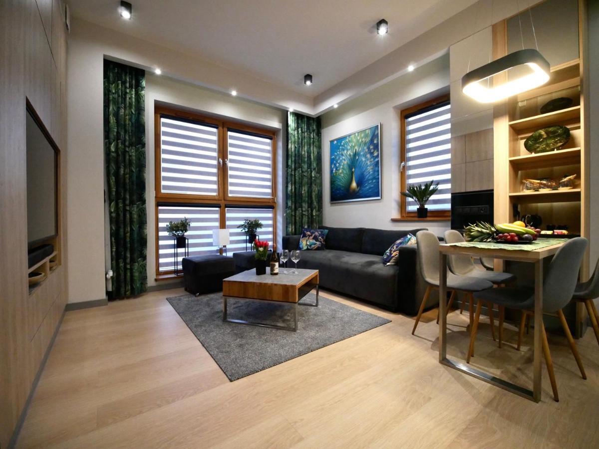 4Uapart-Apartment Suite Platan Tower Paradiso ชวีโนวิชแจ ภายนอก รูปภาพ