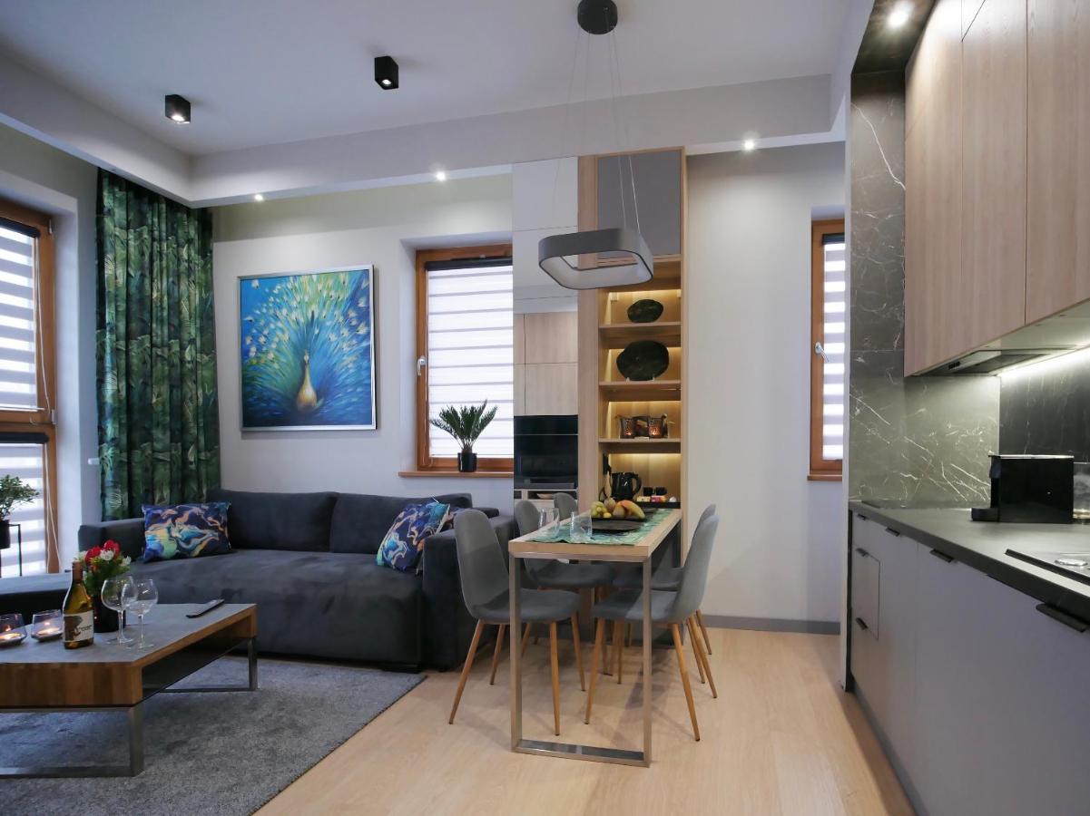 4Uapart-Apartment Suite Platan Tower Paradiso ชวีโนวิชแจ ภายนอก รูปภาพ