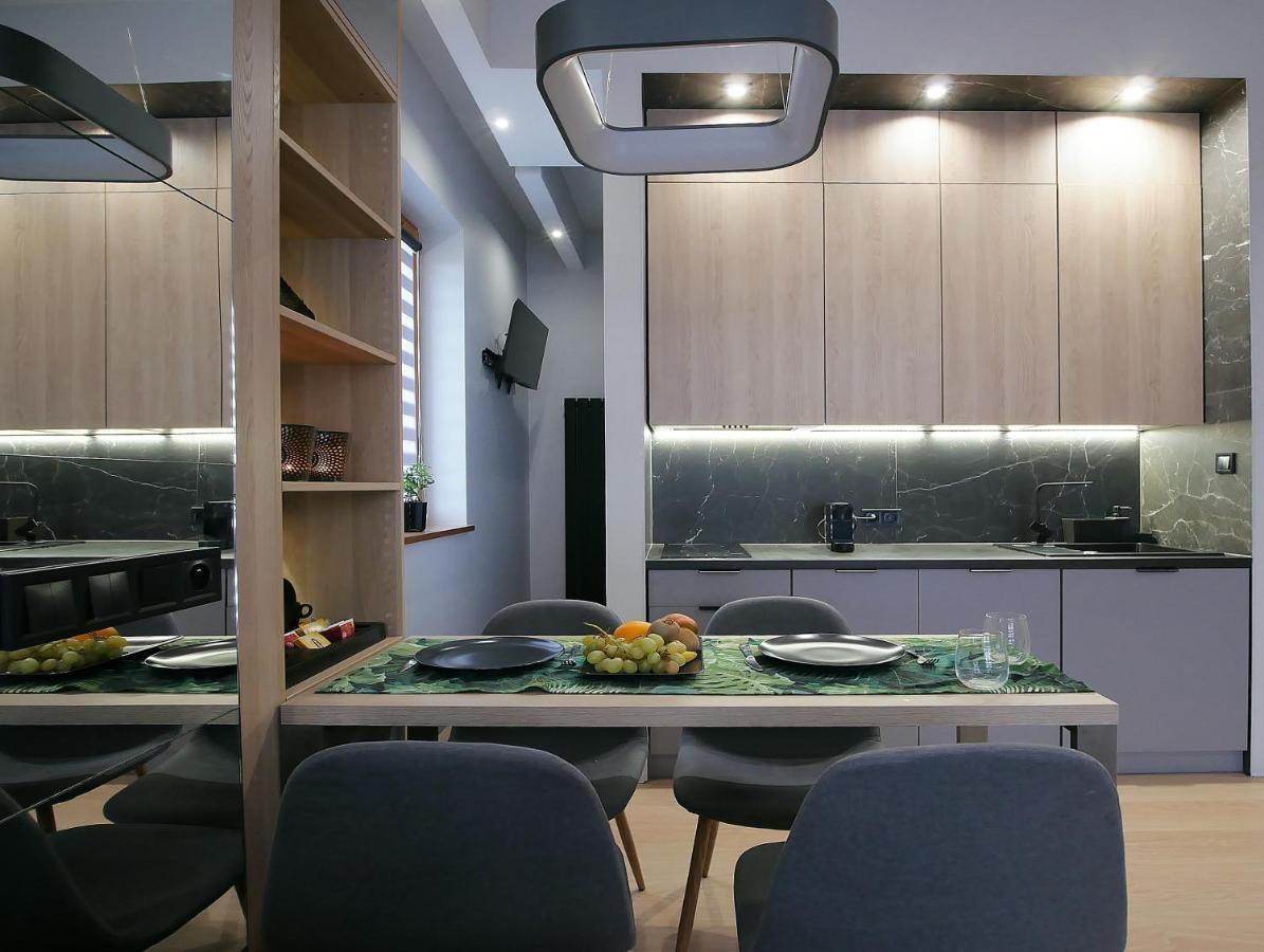 4Uapart-Apartment Suite Platan Tower Paradiso ชวีโนวิชแจ ภายนอก รูปภาพ